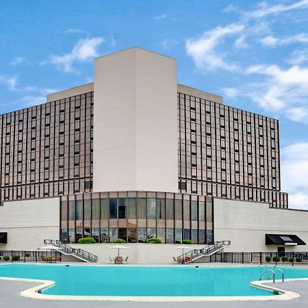 Wyndham Garden Norfolk Downtown Hotel Bagian luar foto