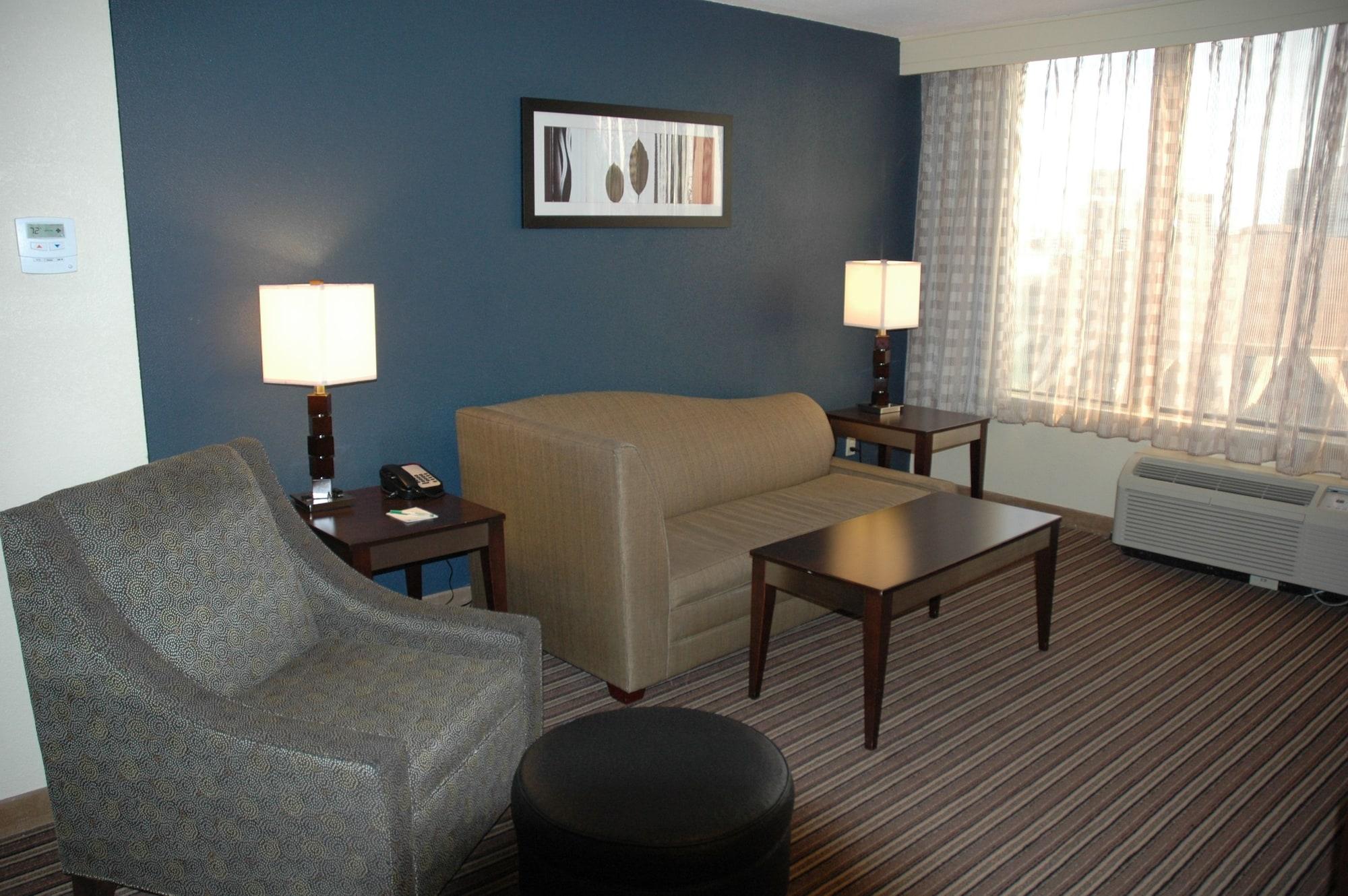 Wyndham Garden Norfolk Downtown Hotel Bagian luar foto