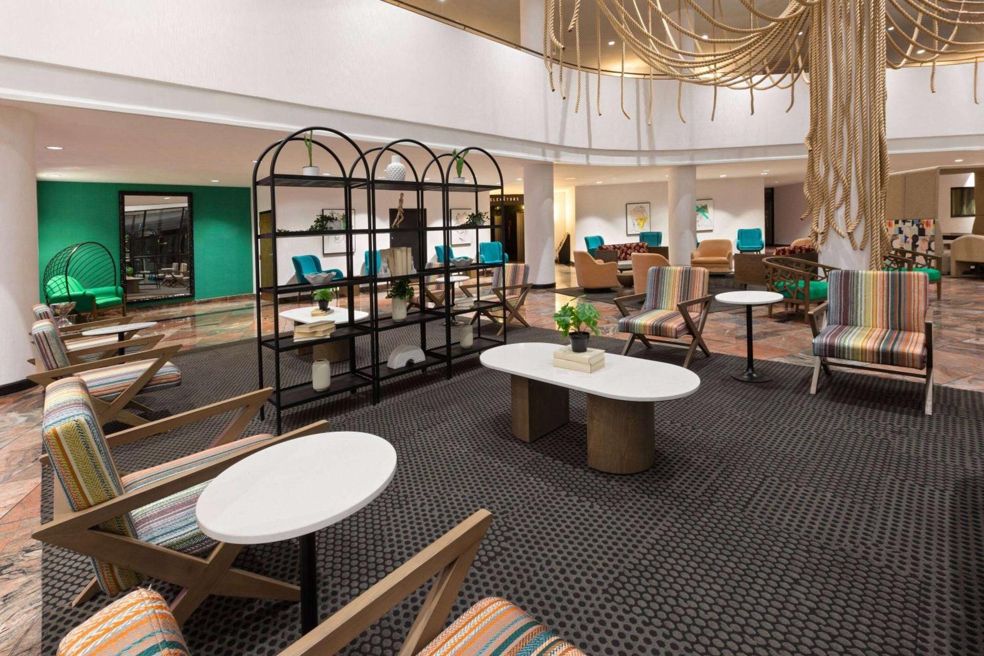 Wyndham Garden Norfolk Downtown Hotel Bagian luar foto