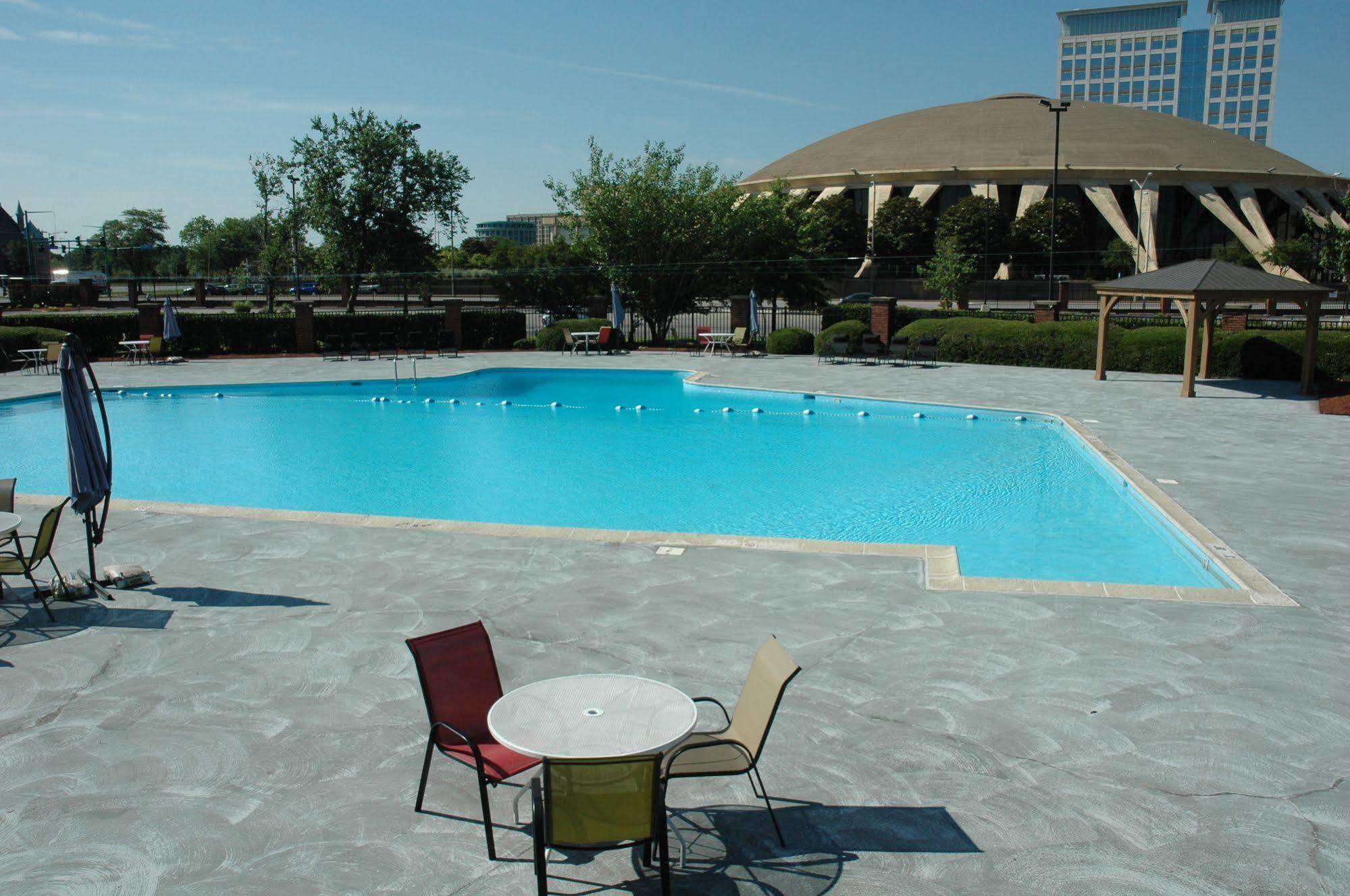 Wyndham Garden Norfolk Downtown Hotel Bagian luar foto